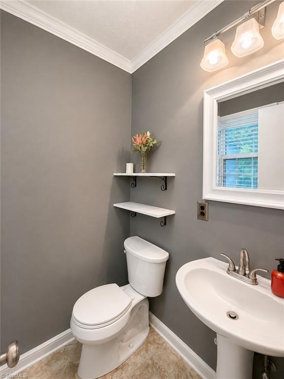 364 Sherwood Forest Drive Property Photo 11