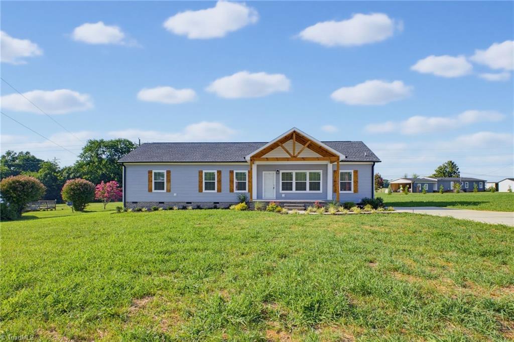 4735 Nc Highway 67 Property Photo 1
