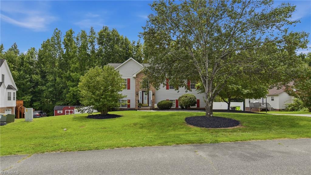 120 Hazelwood Court Property Photo 2