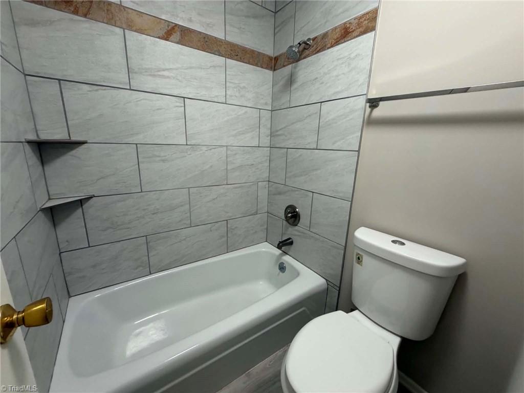 2902 Saint Marks Road # F Property Photo 9