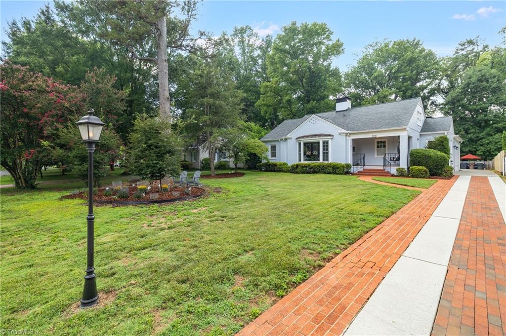 123 Beverly Place Property Photo 4