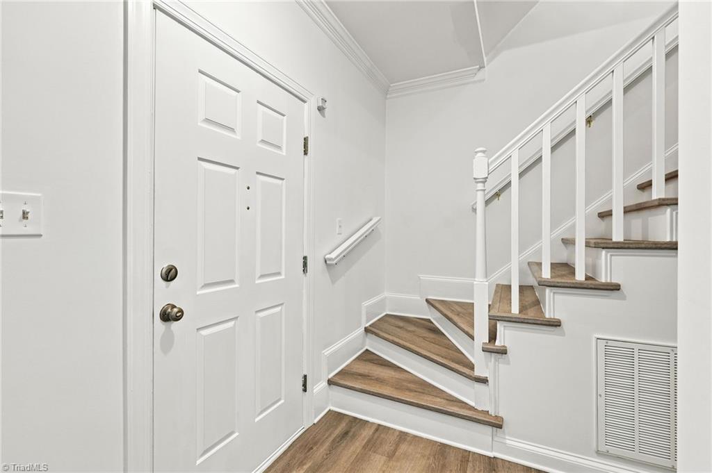 4205 Winding Oak Way Property Photo 6
