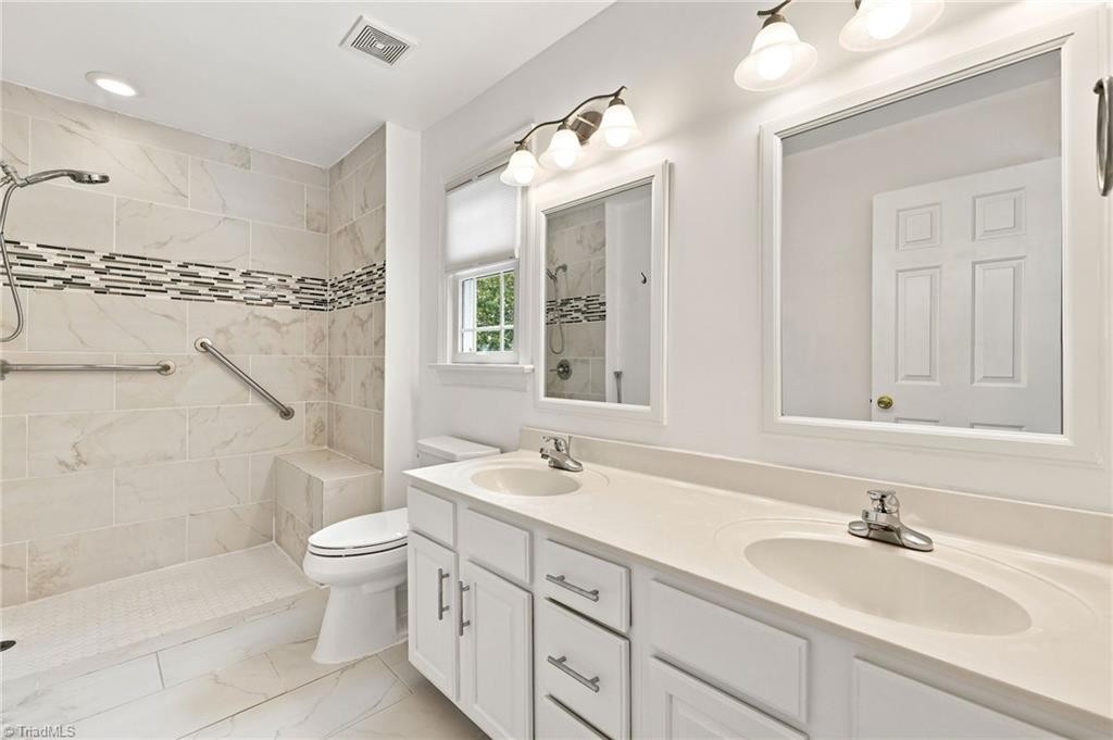4205 Winding Oak Way Property Photo 25