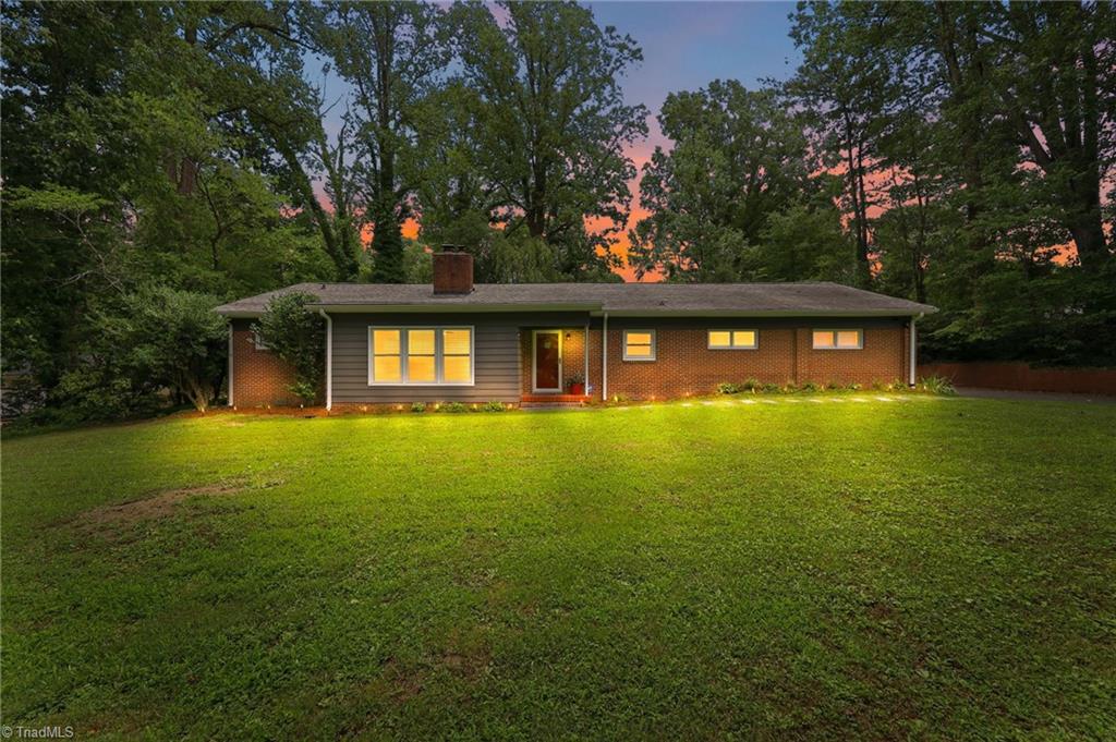 138 Circle Drive Property Photo 1
