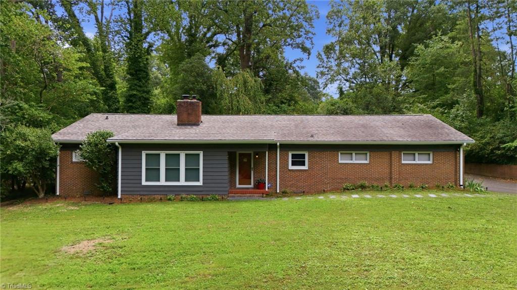 138 Circle Drive Property Photo 3