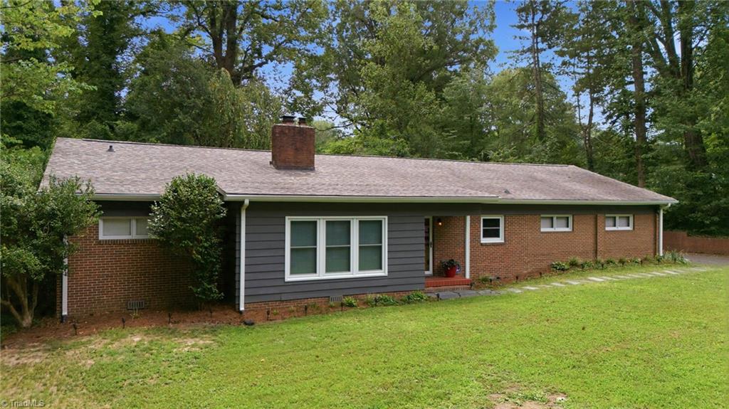 138 Circle Drive Property Photo 4