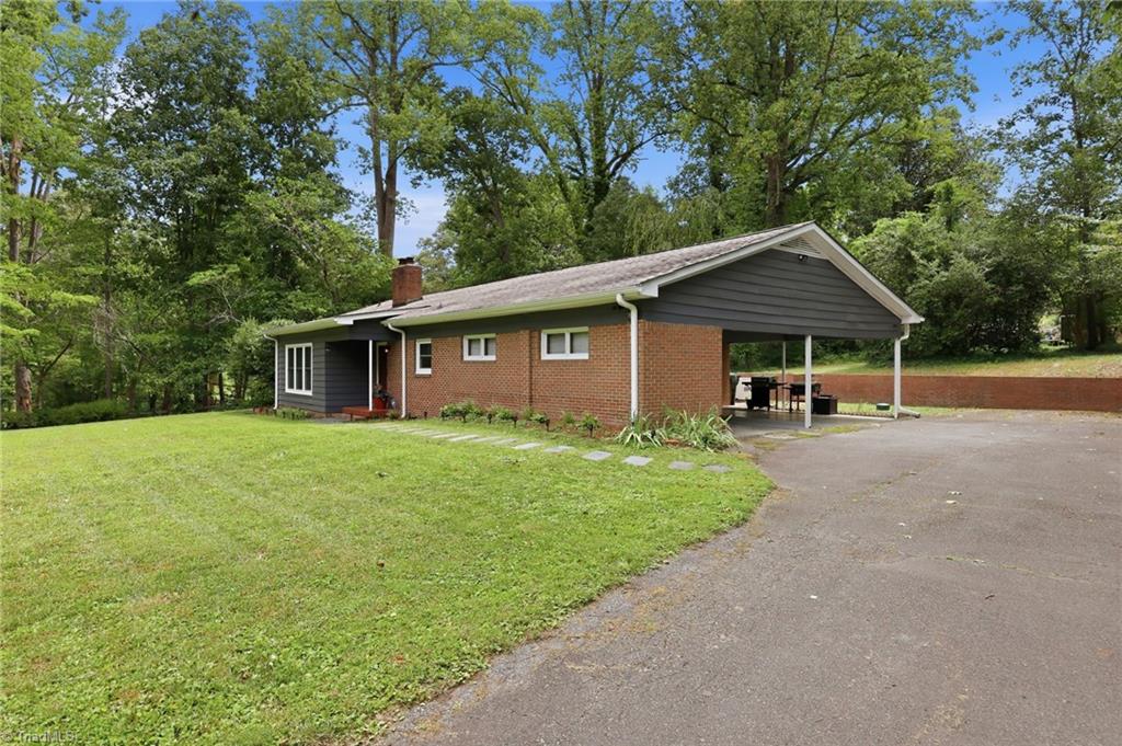 138 Circle Drive Property Photo 7