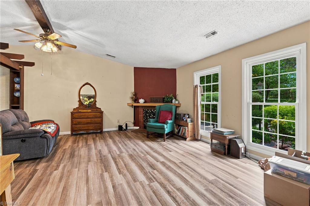 15 Windcrush Court Property Photo 5