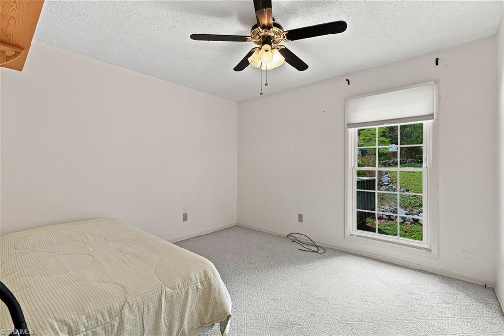 15 Windcrush Court Property Photo 16