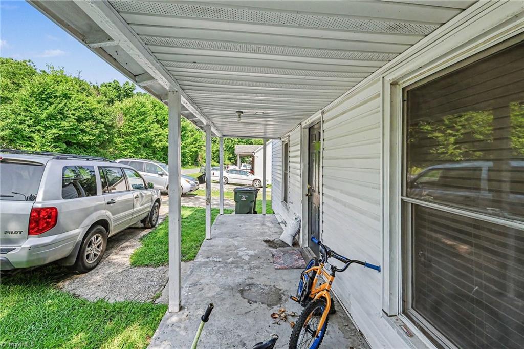 1109 N Park Avenue Property Photo 4