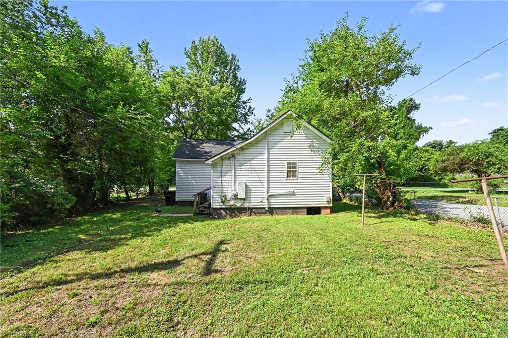 1119 N Park Avenue Property Photo 9