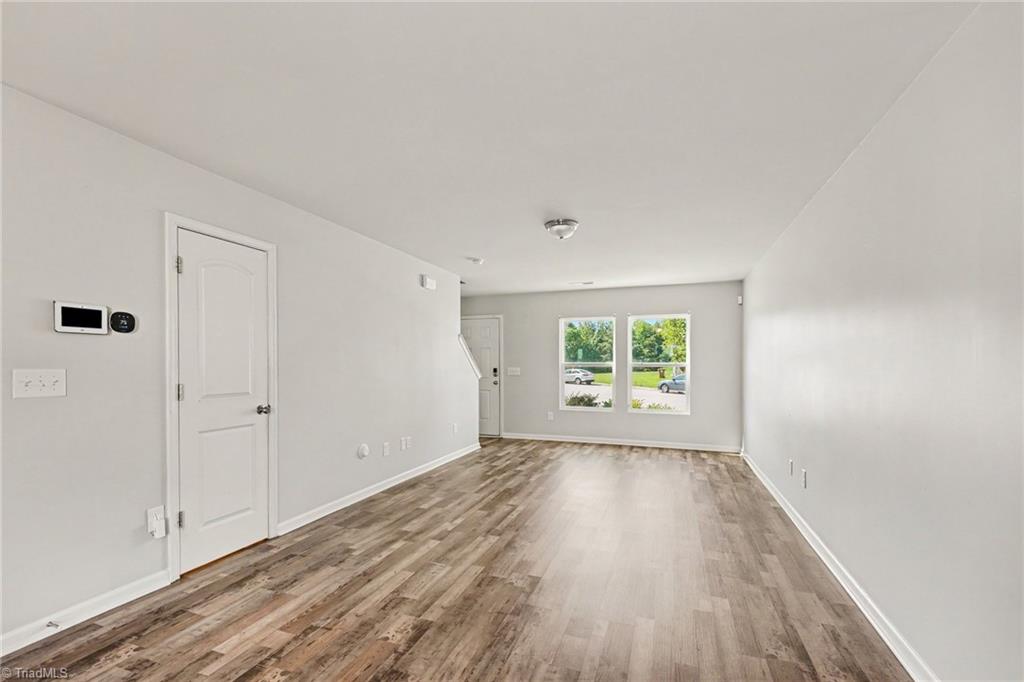 3910 Bellingham Court Property Photo 7