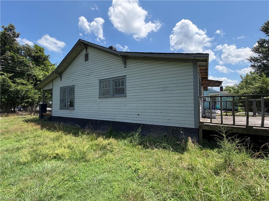 423 Wright Street Property Photo 4