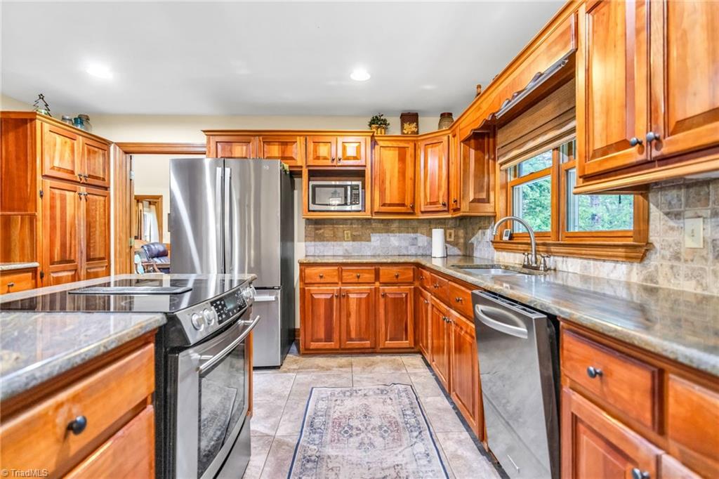 1142 Hartzog Ford Road W Property Photo 21