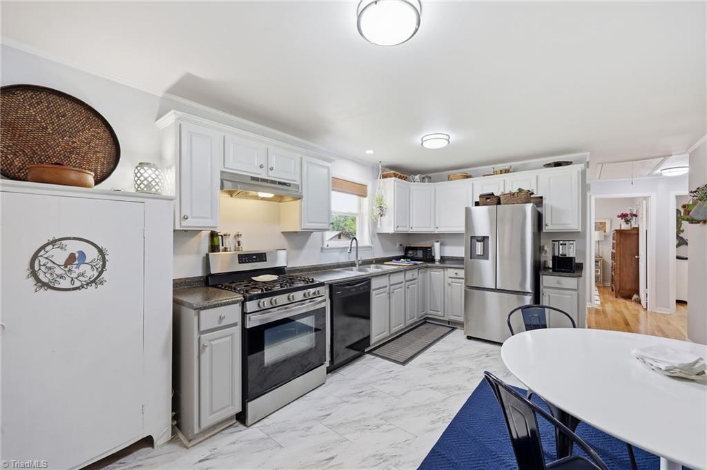 1042 Third Street Property Photo 15