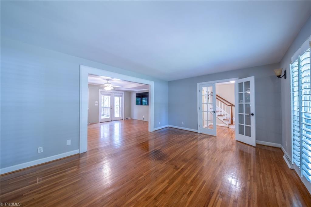 1320 Abingdon Way Property Photo 11