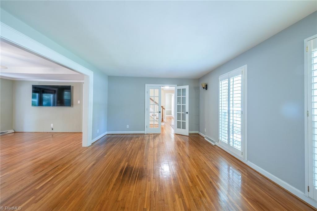 1320 Abingdon Way Property Photo 12