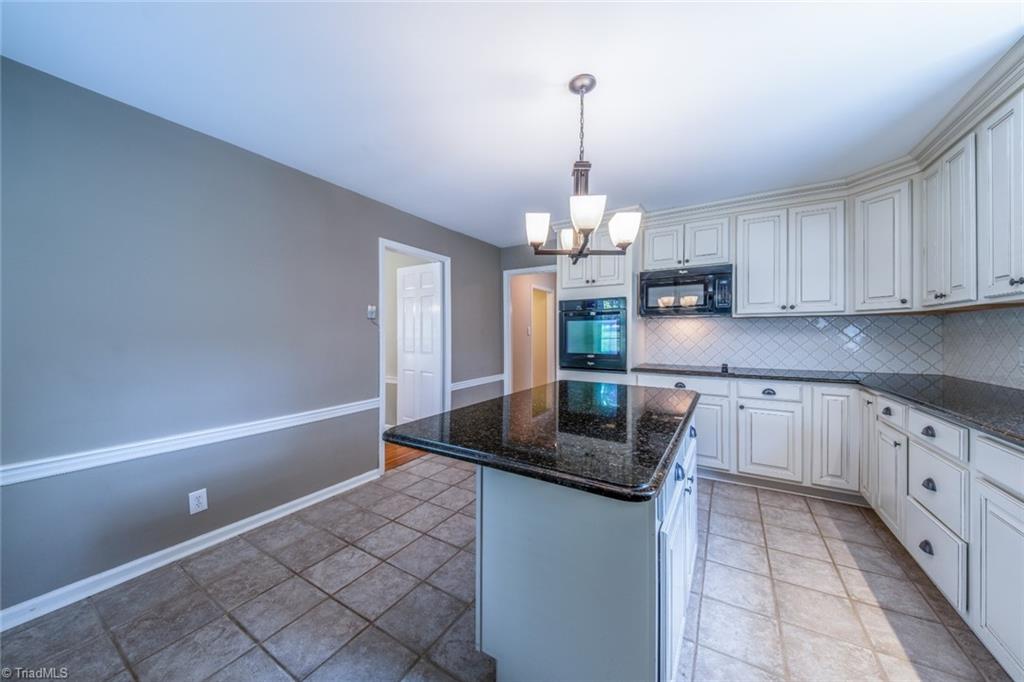 1320 Abingdon Way Property Photo 22