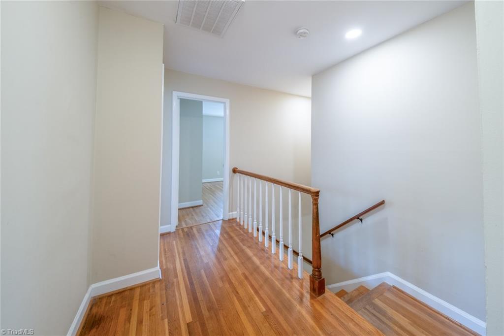 1320 Abingdon Way Property Photo 28