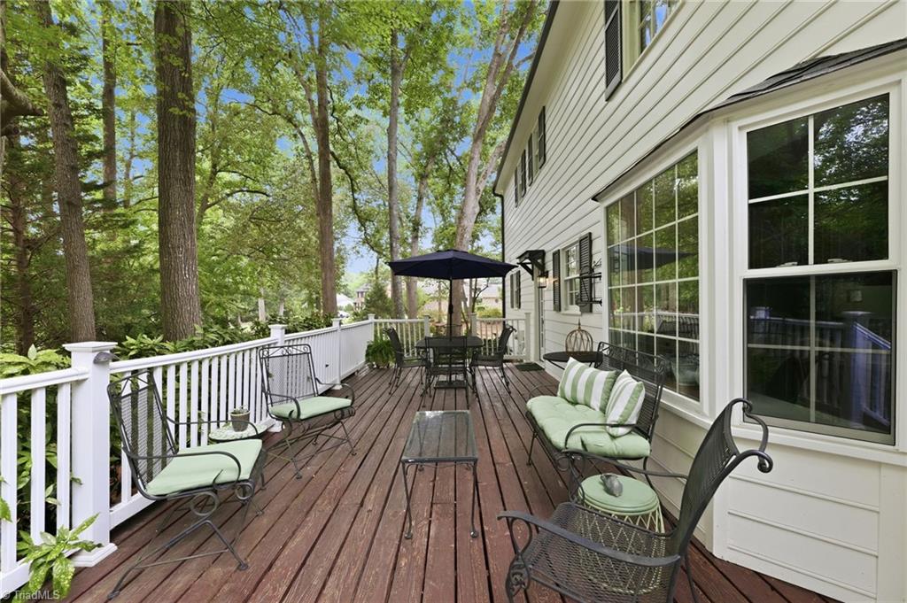 4301 Oakcliffe Road Property Photo 5
