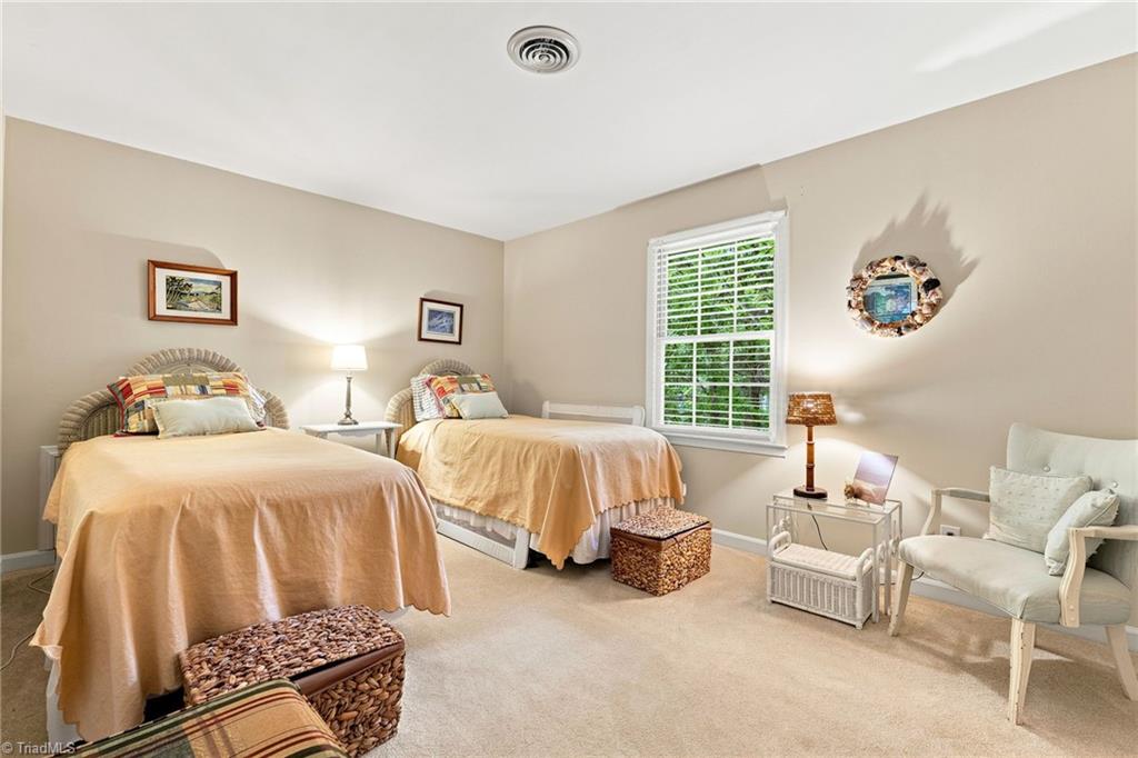 4301 Oakcliffe Road Property Photo 19