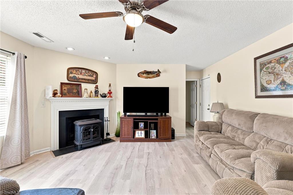 7027 Hill N Dale Drive Property Photo 10