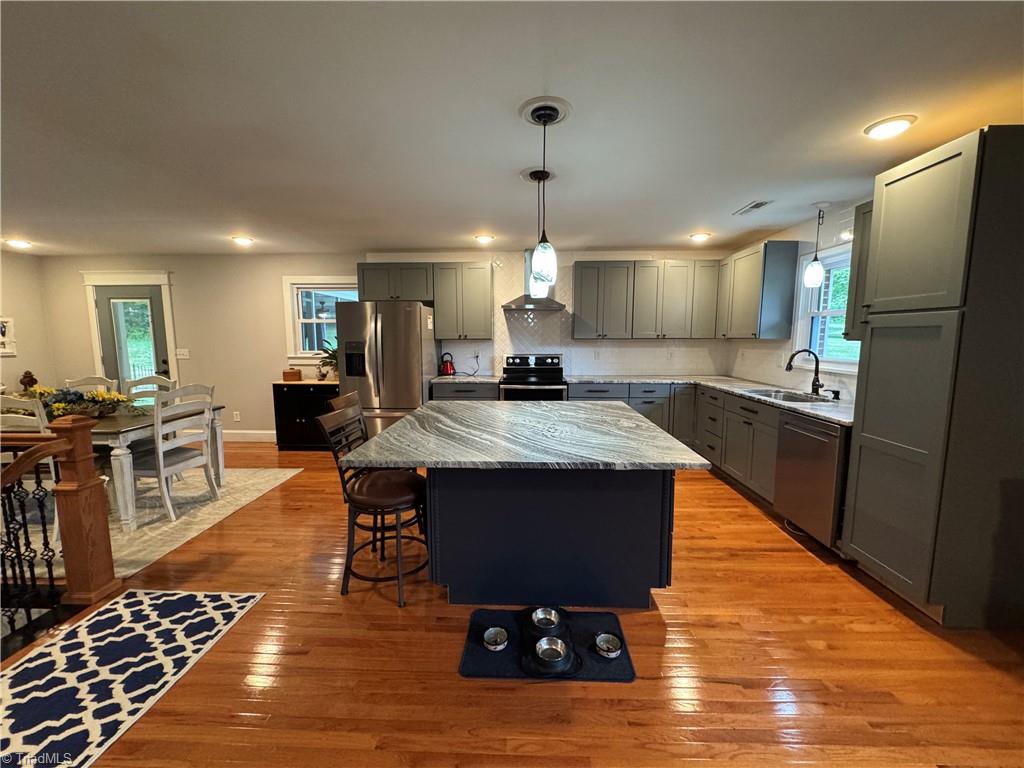 6778 Eldred Road Property Photo 2