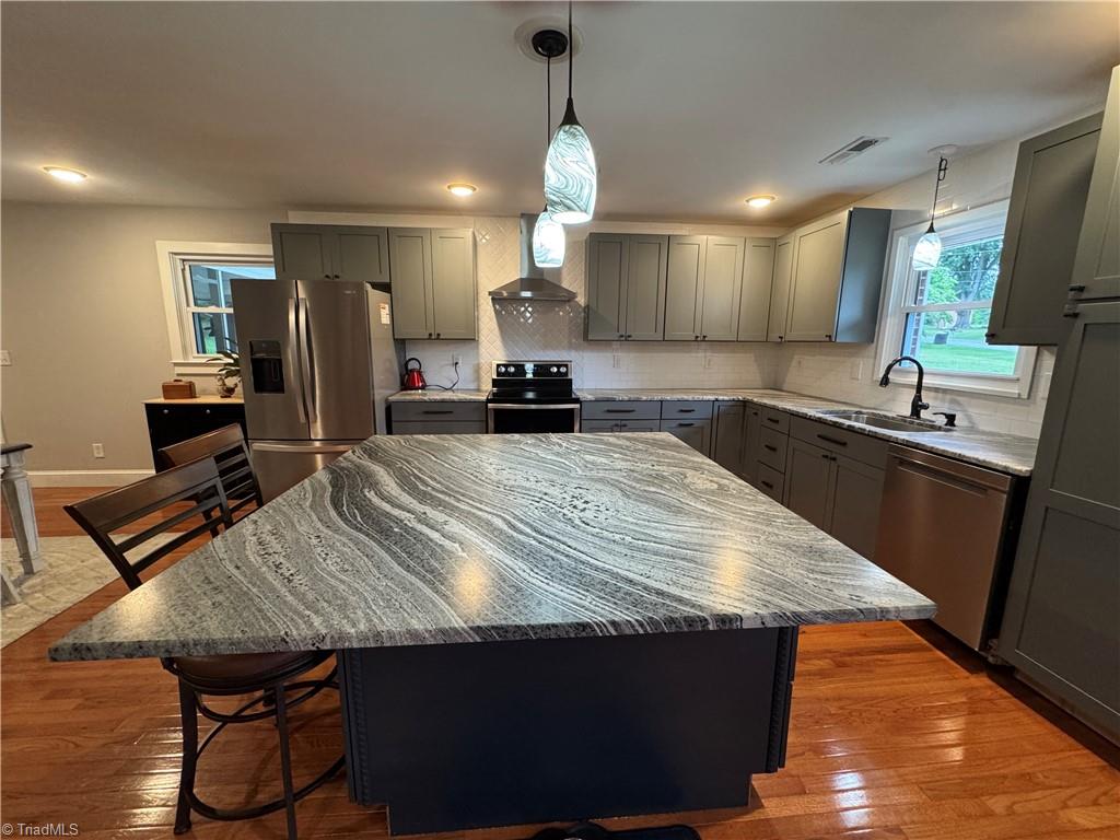 6778 Eldred Road Property Photo 3