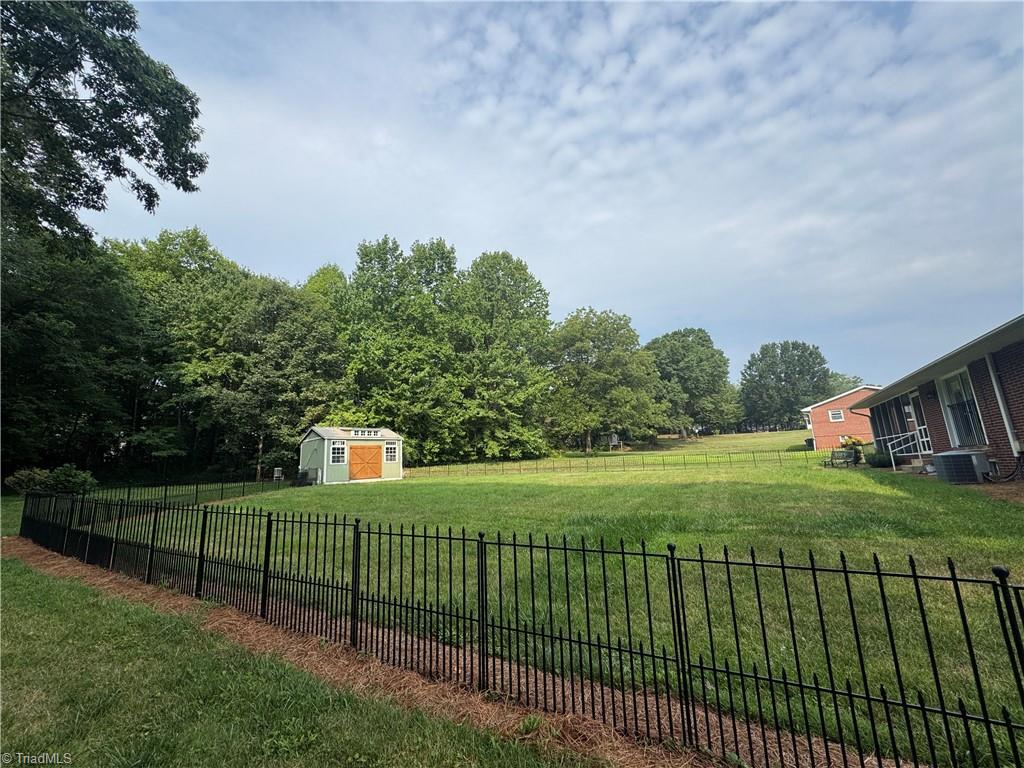 6778 Eldred Road Property Photo 23
