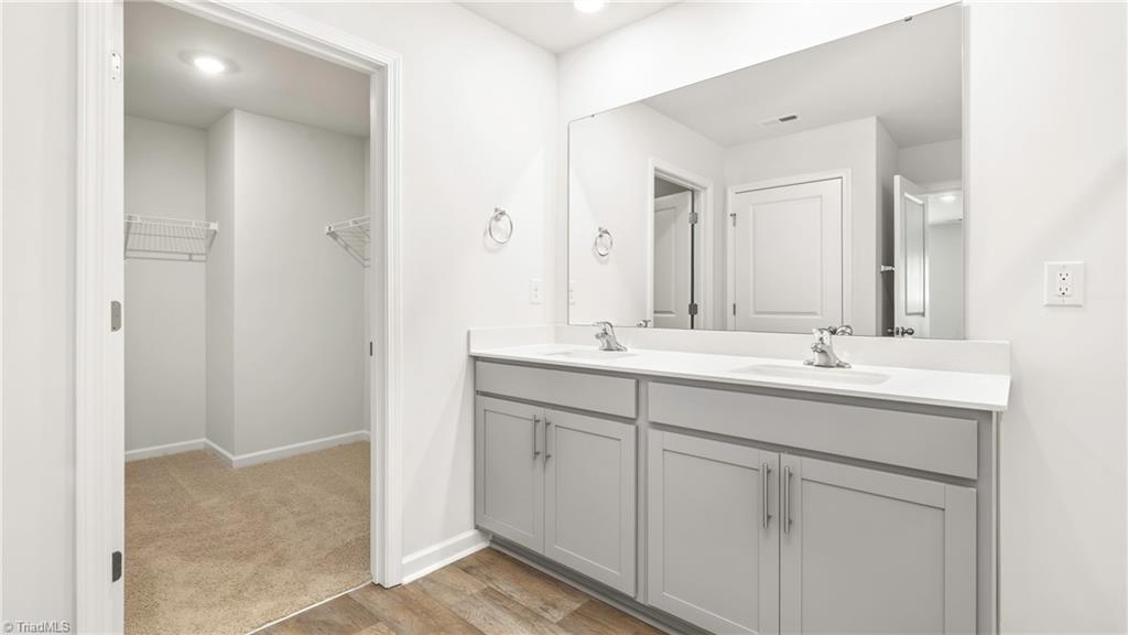 1105 Slingshot Drive Property Photo 12