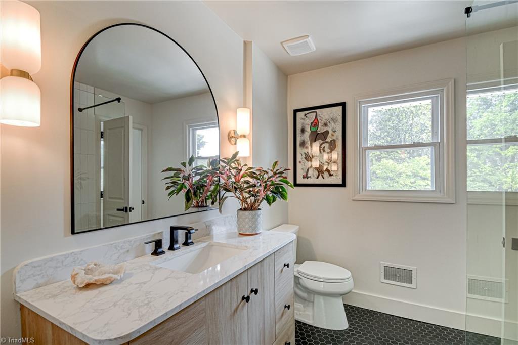 2410 Bitting Road Property Photo 24