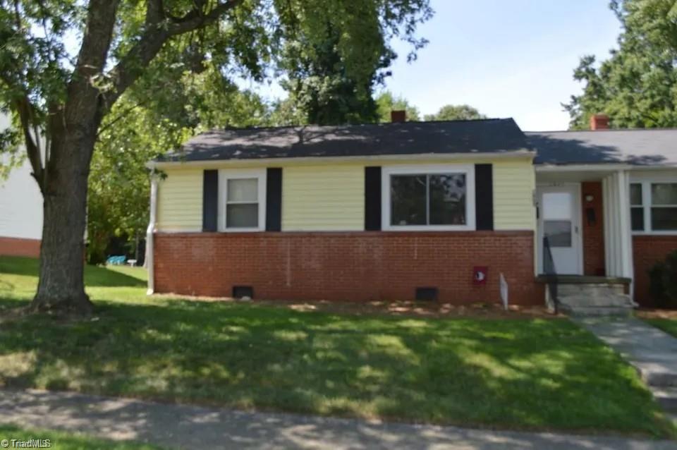 1805 Villa Drive Property Photo 1