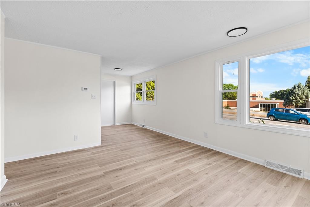 1471 Miller Street Property Photo 3