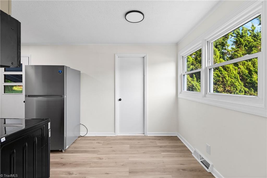 1471 Miller Street Property Photo 4