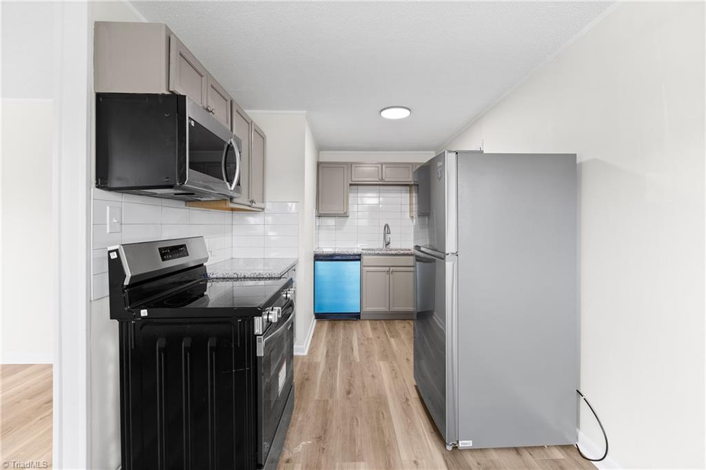 1471 Miller Street Property Photo 5
