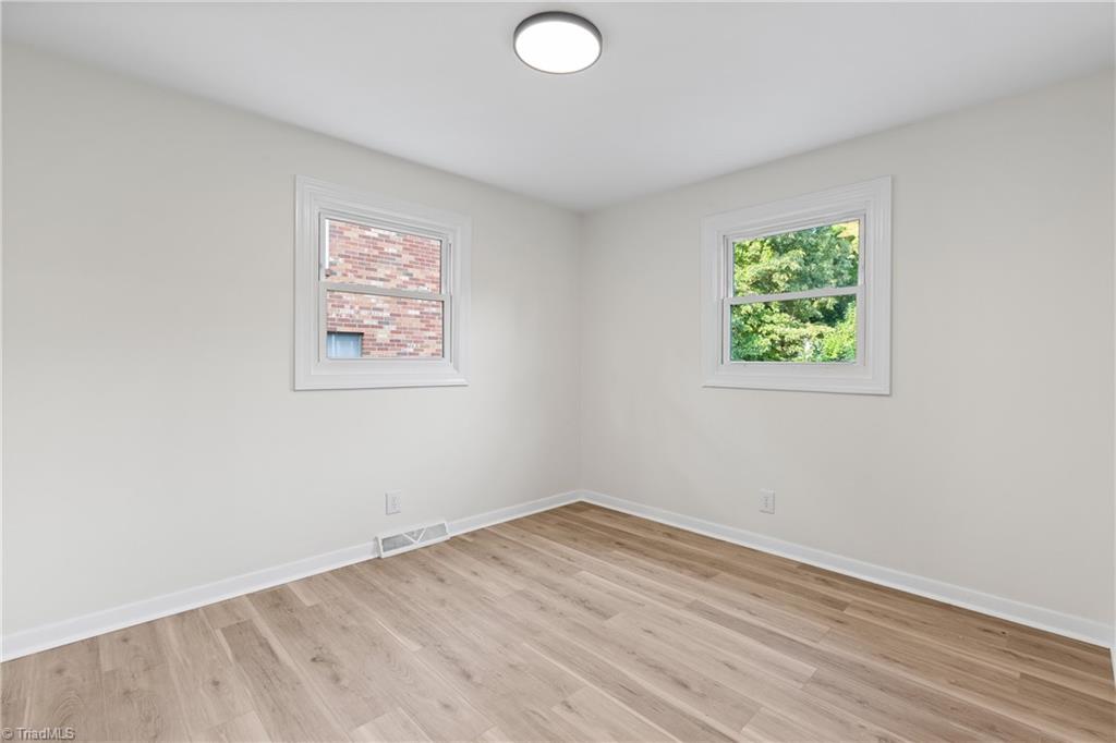 1471 Miller Street Property Photo 10