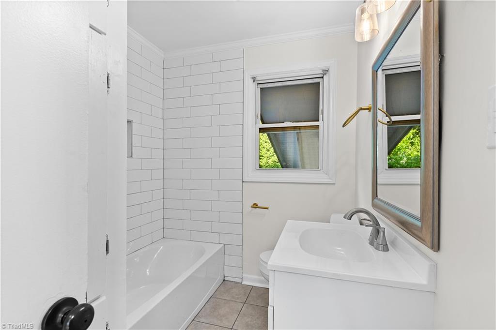 1471 Miller Street Property Photo 11