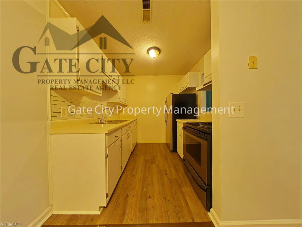 5661 Hornaday Road # F Property Photo 3