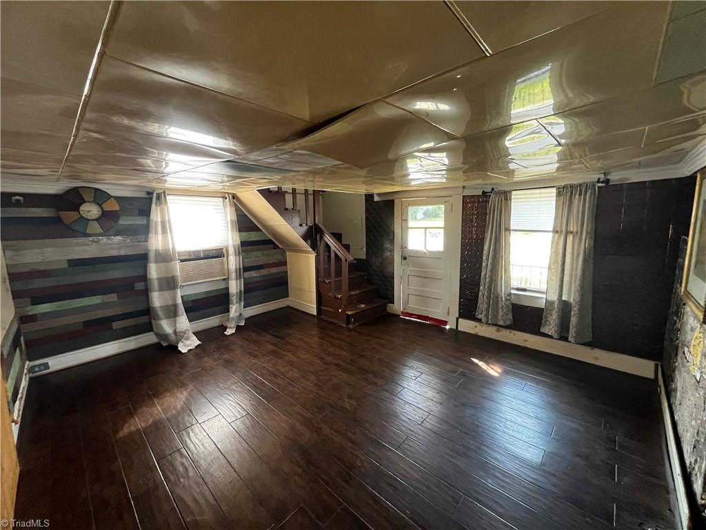 628 Early Avenue Property Photo 2