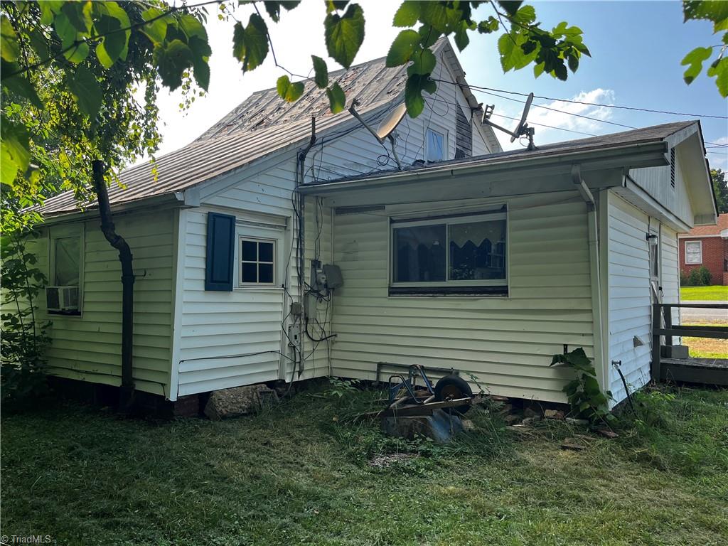 628 Early Avenue Property Photo 10