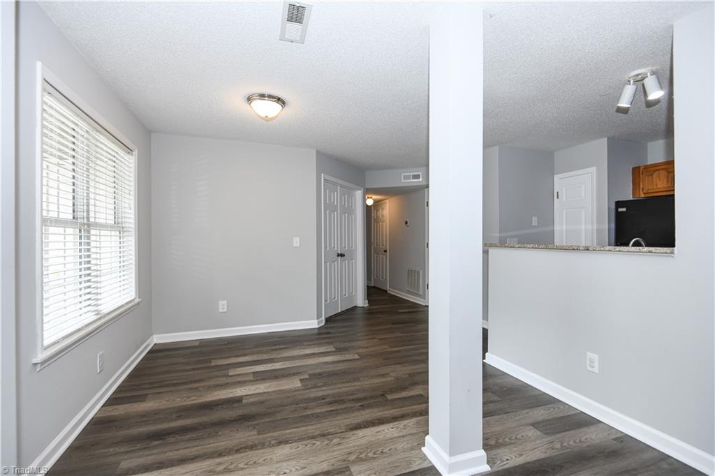 6704 W Friendly Avenue # 4d Property Photo 15