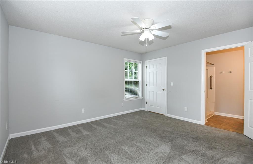 6704 W Friendly Avenue # 4d Property Photo 23