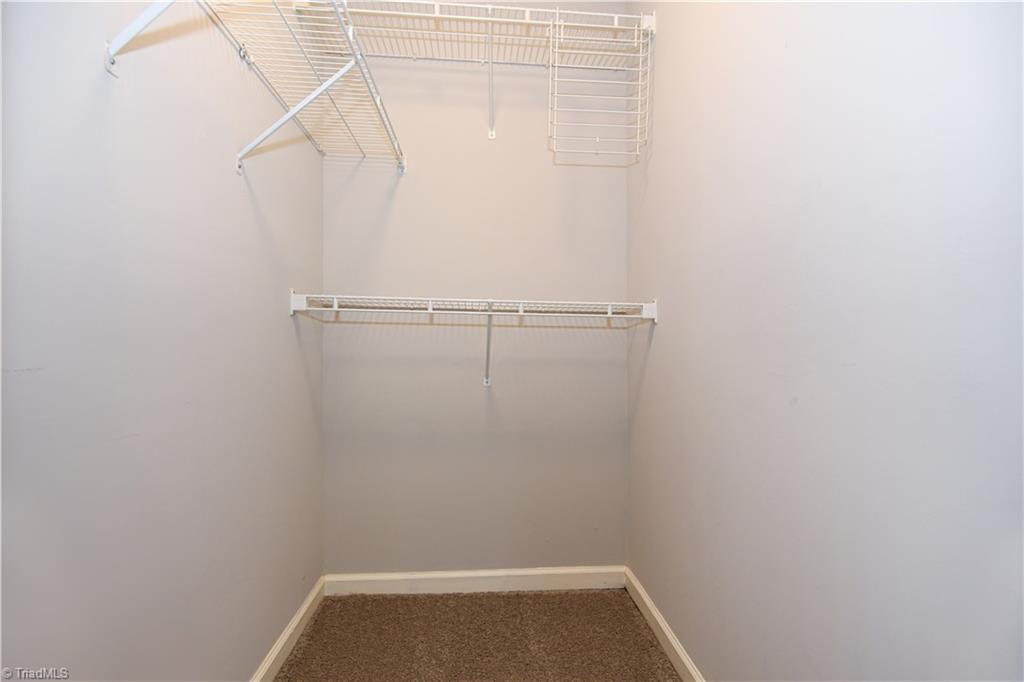 6704 W Friendly Avenue # 4d Property Photo 27