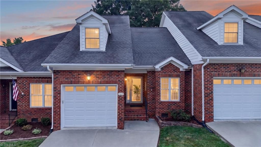 122 Olde Manor Court