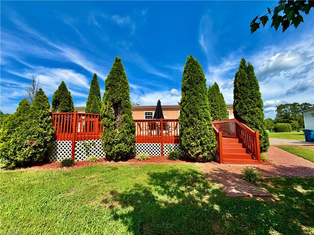 1104 Spring Meadow Drive Property Photo 8