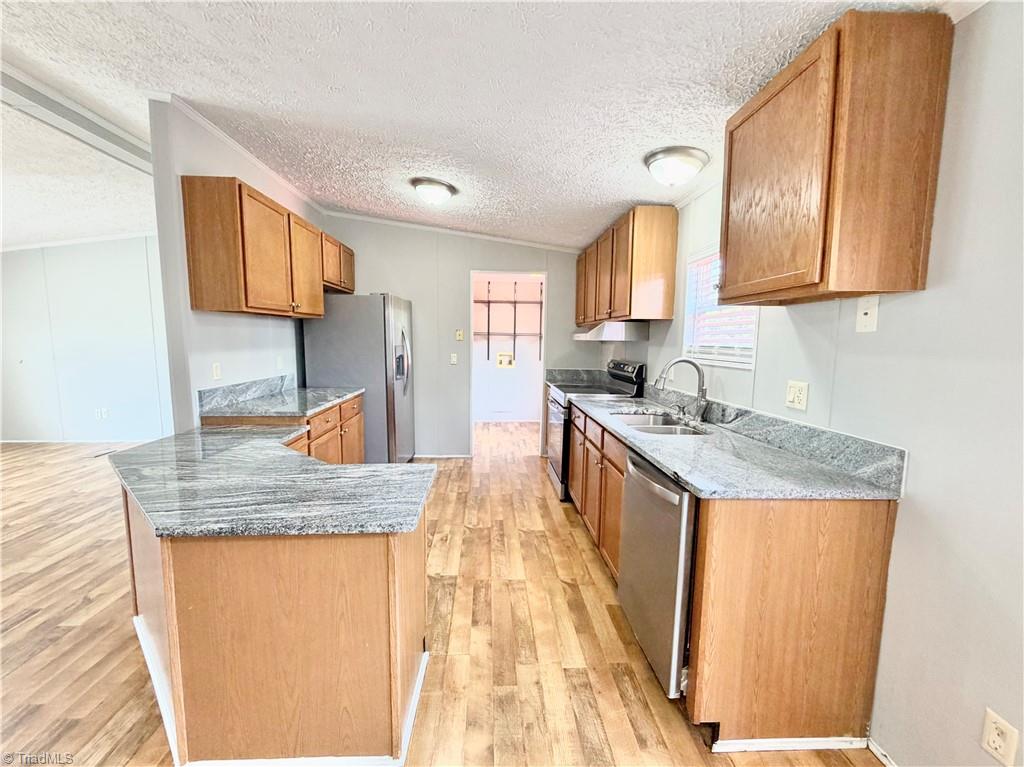 1104 Spring Meadow Drive Property Photo 19