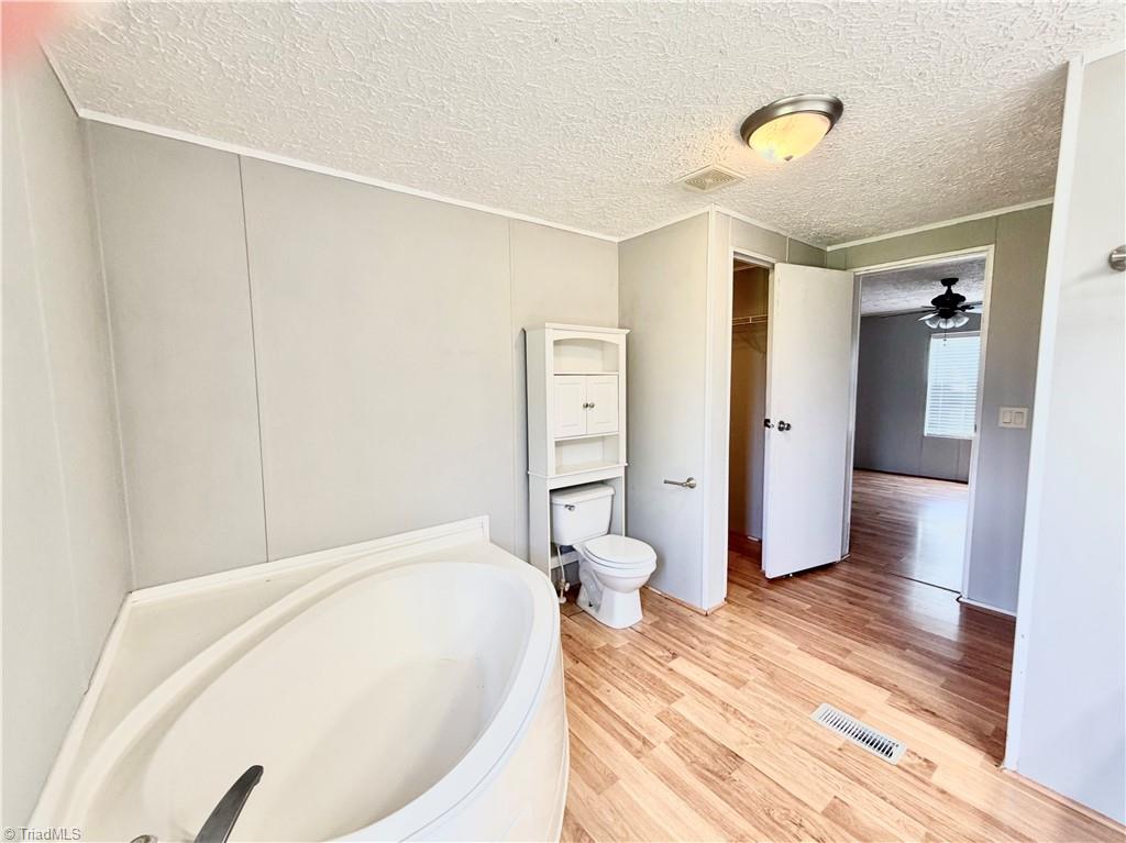1104 Spring Meadow Drive Property Photo 29