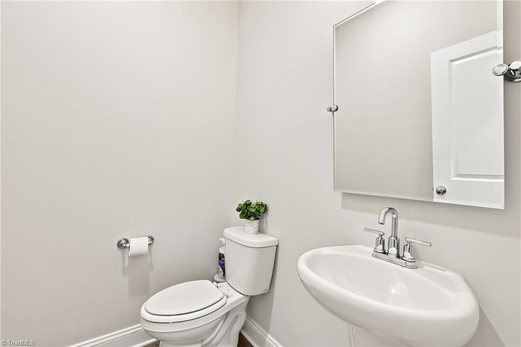 286 Windsor Trail Property Photo 20