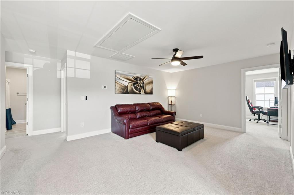 286 Windsor Trail Property Photo 24