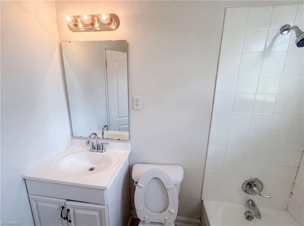 920 Elm Street Property Photo 11